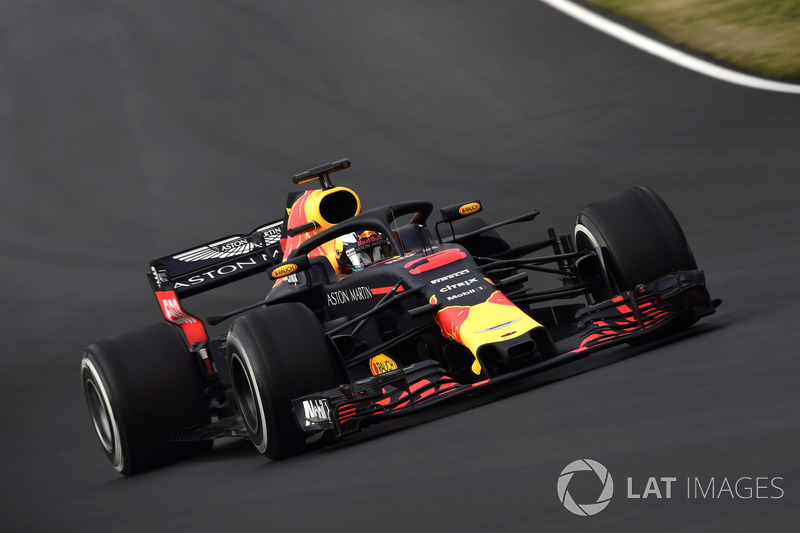 f1-barcelona-february-testing-2018-daniel-ricciardo-red-bull-racing-rb14